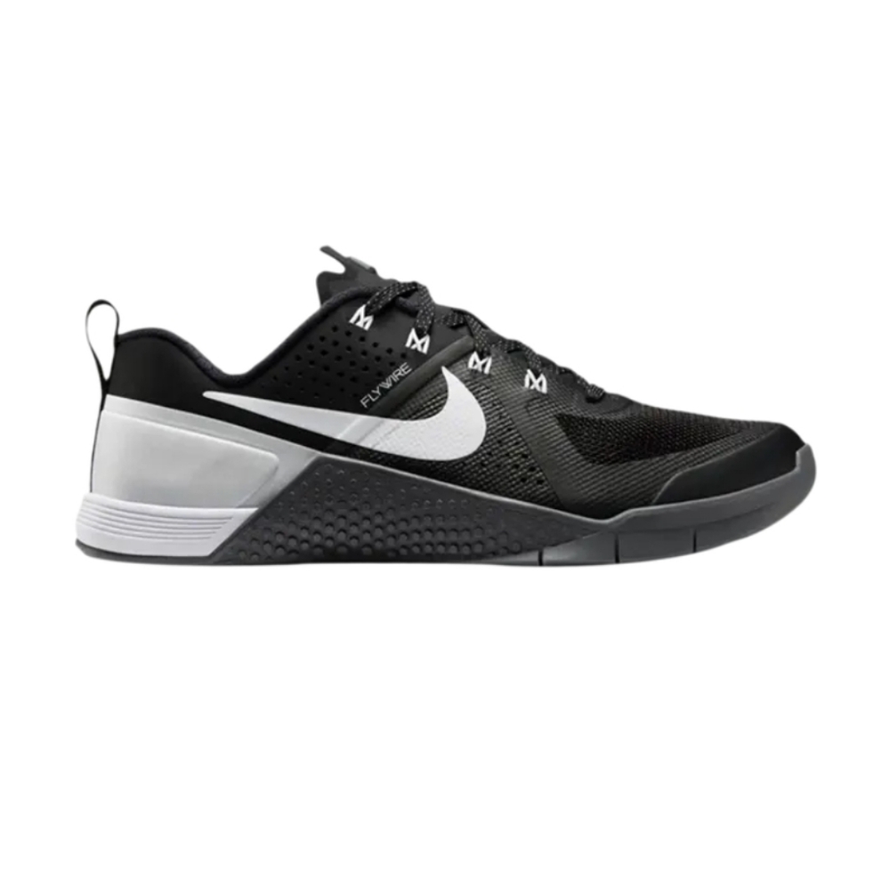 Nike Black and White Training Sneakers